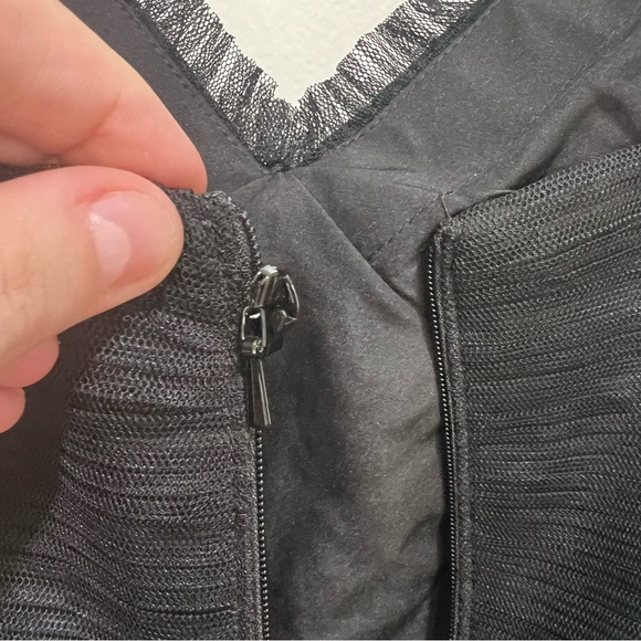 Betsy & Adam Tiered Ruffle Tulle Gown Black - Picture 7 of 12